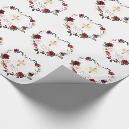 Burgundy Blush Bloemen Gouden Frame Kruis Doop Cadeaupapier (Hoek)