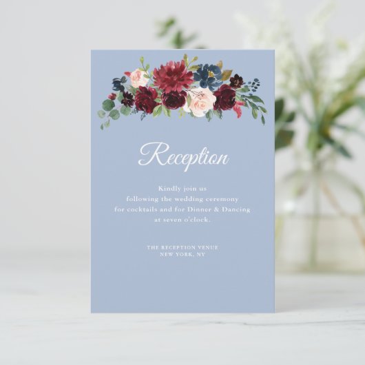 burgundy dusty blauwe trouwkaart RSVP kaartje (Staand voorkant)