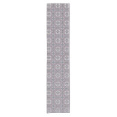Burgundy en Gray Elegant Pattern Korte Tafelloper (Voorkant)