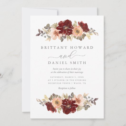 Burgundy en perzik bloemige trouwuitnodiging kaart (Voorkant)