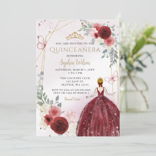 Burgundy Gold Floral Princess Quinceañera Quince Kaart (Staand voorkant)