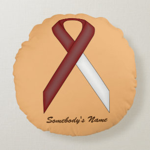 Burgundy-Ivory Standard Ribbon door Kenneth Yoncic Rond Kussen