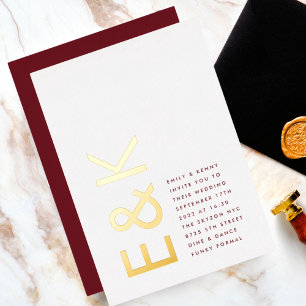 Burgundy Maroon Modern ECHT GOUD Monogram Bruiloft Folie Uitnodiging