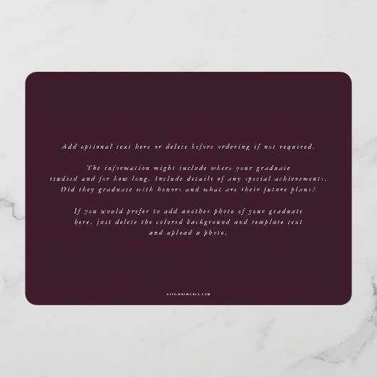 Burgundy Monogram + Aankondiging van het Afstudere (Achterkant)