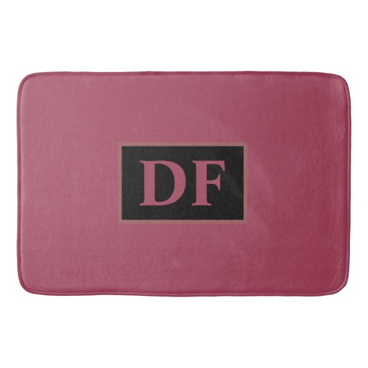 Burgundy Monogrammed Bath Mat (Voorkant)
