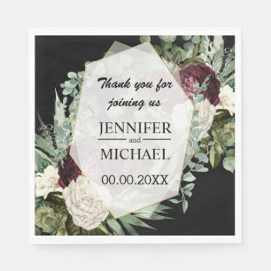 Burgundy roos donkere huidskleur bruiloft servet