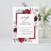 Burgundy Wine Dusty Blue Slate Floral Wedding RSVP Kaartje (Staand voorkant)