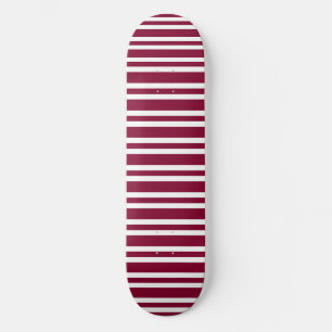 Burgundy Witte Strepen Naadloos Patroon Skateboard