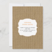 Burlap Girl Citrouille bébé saupoudrée invitation (Dos)