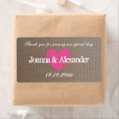 Burlap pays chic bouteille d'eau mariage étiquette (En situation)