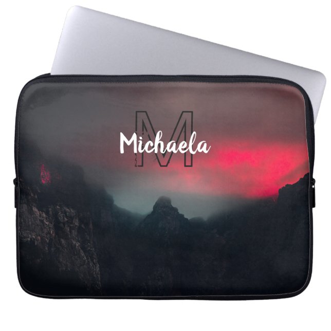 Burning clouds, fog and mountains monogram in sky laptop sleeve (Voorkant)