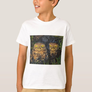 Burrowing Owls Cuddled in hun Burrow T-shirt