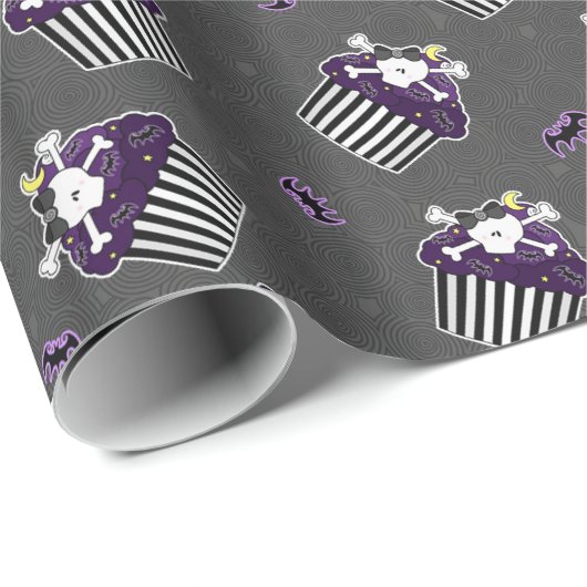 Burtonesque Skull Cupcake and Bats Wrapping Paper Cadeaupapier (Rol Hoek)