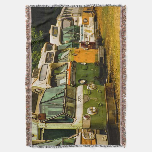 BUS GRAVEYARD THROW BLANKET DEKEN (Voorkant Verticaal)