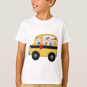 Bus scolaire avec T-shirts et cadeaux pour enfants