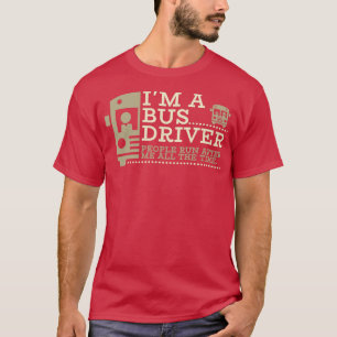 Busbestuurder Ix27m A busbestuurder Mensen die na T-shirt