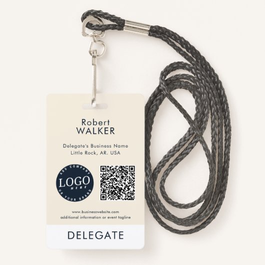 Business Logo and QR Code Event Attendee Custom ID Badge (Voorkant met draagriem)