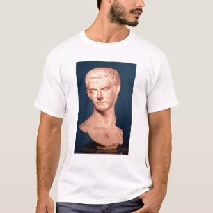 Bust van keizer Caligula uit Thracië, c.39-40 AD T-shirt