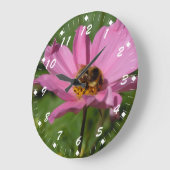 Busy Bee on Cosmo Grote Klok (Hoek)