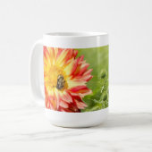 Busy Bees With Dahlia And Purple Thistle Mug (Devant gauche)