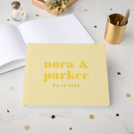 Butter Yellow Simple Monogram Wedding Gastenboek (Voorkant open)