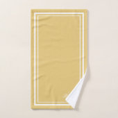 Buttercup Geel Border Script Meisje Monogram Bad Handdoek (Handdoek)