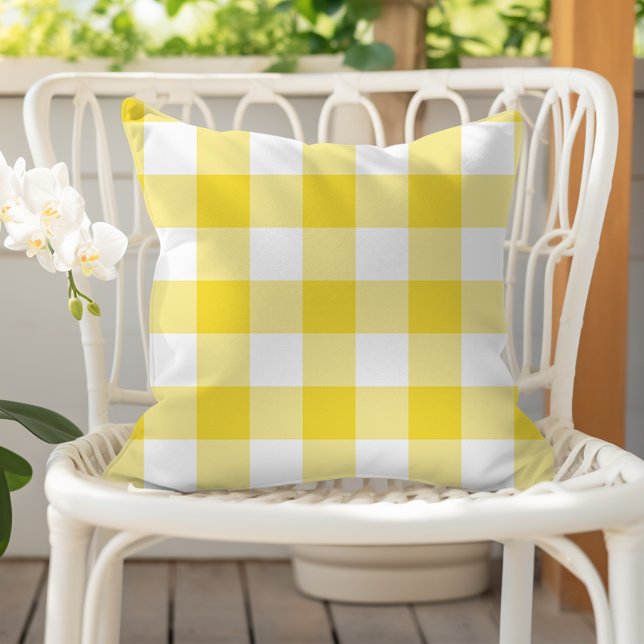Buttercup Yellow Gingham Check Plaid Pattern Buitenkussen (Creator heeft geüpload)