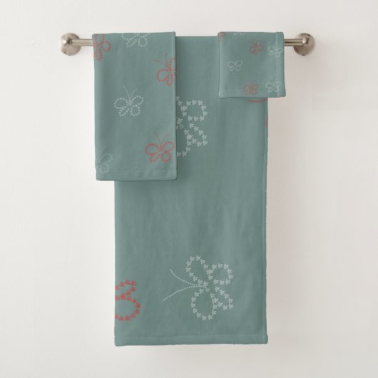 Butterflies Stars Sage Green Bad Handdoek (Insitu)