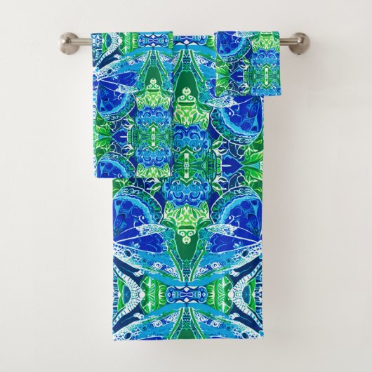 Butterfly en Medallion Batik Pattern in Blue Bad Handdoek (Insitu)