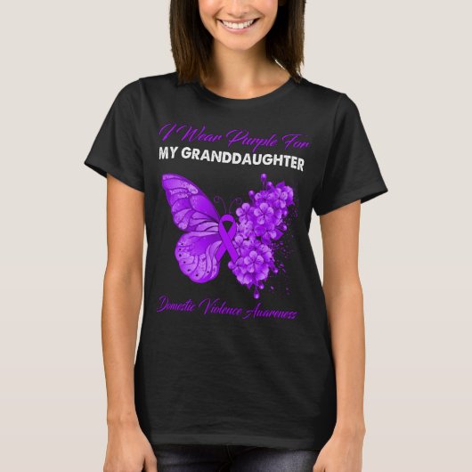Butterfly ik Draag Paars voor mijn kleindochterdom T-shirt (Voorkant)