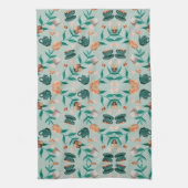 Butterfly motifs on a light background theedoek (Verticaal)