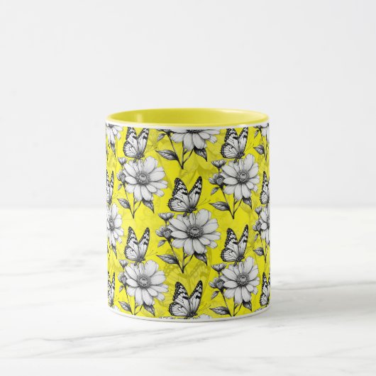 Butterfly op bloem patroon geel ontwerp mok (Midden)