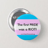 Buttonnen met de eerste Pride Riot Ronde Button 5,7 Cm (Voorkant /achterkant)