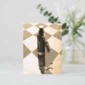 BUVEZ-MOI carte postale (Debout devant)