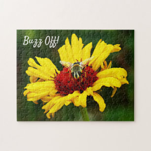 Buzz Off Bee op Bright Gele Wilde Bloem Legpuzzel