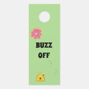 BUZZ OFF komt in aangepaste buisjes met de indruk