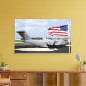 C-17 Globemaster III zit op de vlieglijn Canvas Afdruk (Insitu (Woonkamer))