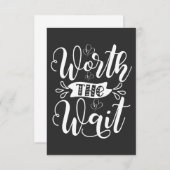 Ça vaut la tenue Wait, Rainbow Baby faire-part (Devant / Derrière)