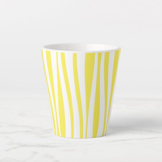 Cabana Streep Geel en Wit Latte Mok (Voorkant)