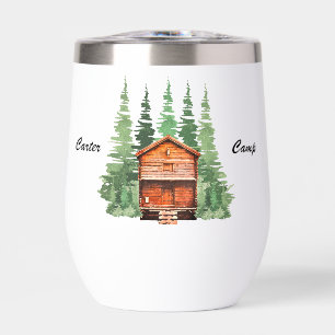 Cabane rustique dans les bois
