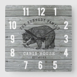 Cabin House Familienaam Zwart Beer Grijs Hout Vierkante Klok