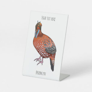 Cabot's tragopan vogel cartoon illustratie reclamebord met voetstuk