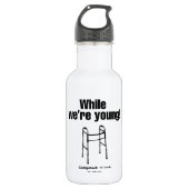 Caddyshack | Terwijl we jong zijn. Waterfles (Voorkant)