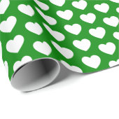 Cadeau Coeurs, blanc sur papier d'enveloppement vert (Coin rond)