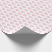 Cadeau Coeurs, rose clair sur papier d'enveloppement blan (Coin)