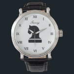 Cadeau de montre d'échecs personnalisé pour adulte<br><div class="desc">Cadeau de montre d'échecs personnalisé pour adultes et enfants. Numéros romains avec typographie de script stylisée et icône de pièce d'échecs chevalier. Classy black bracelet en cuir. Logo chic de cheval noir et blanc avec nom ou devis personnalisés. Idée cadeau d'anniversaire unique pour les amateurs d'échecs, enseignant, étudiant, enfants (garçon...</div>