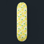 Cadeau de skateboard de citrons jaunes<br><div class="desc">Patinage aux citrons jaunes frais</div>