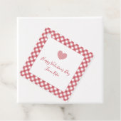 Cadeau en vichy étiquettes cadeaux pour la Saint-Valentin (En situation)