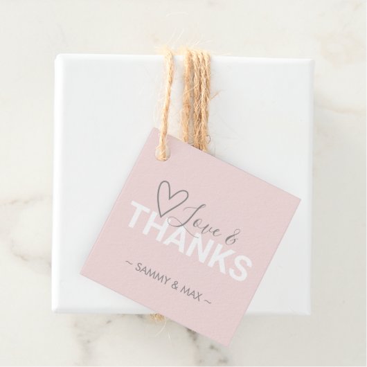 Cadeau Étiquettes de faveur de cœur d'amour et de remerci (En situation)