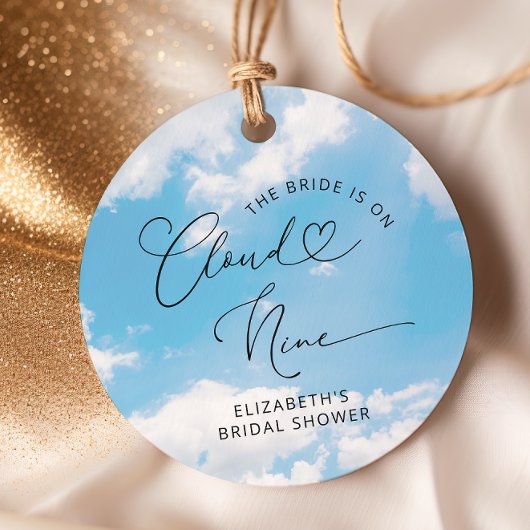 Cadeau Étiquettes de faveur de shower de mariage sur nuag